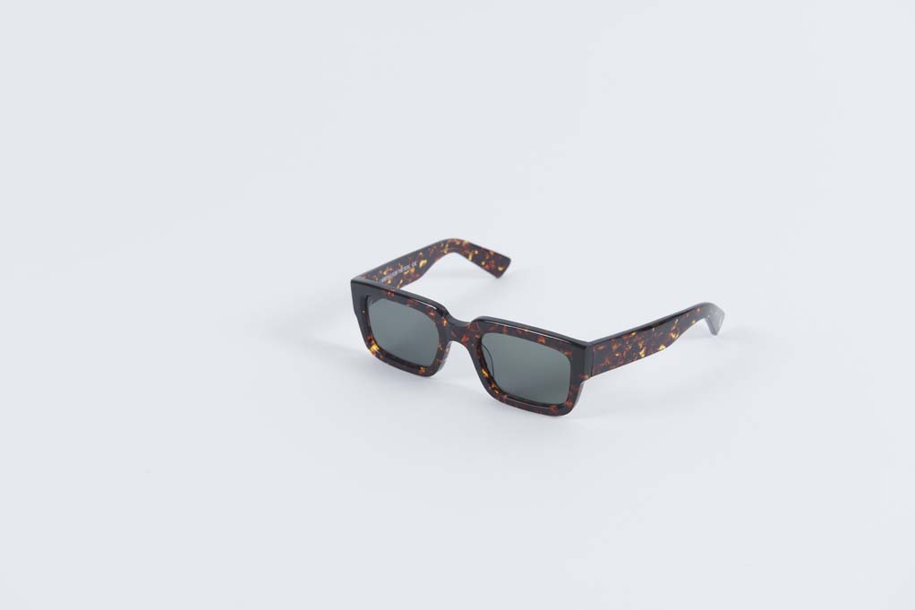 Brown / E20 / Green Lens