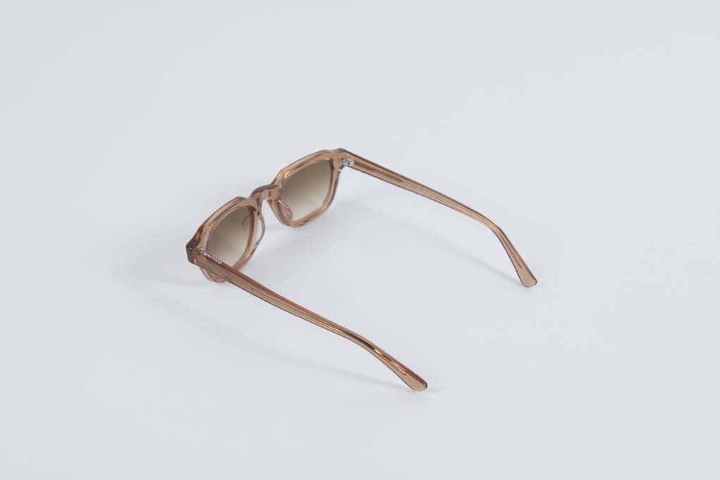 Julia / E5 / Brown Gradient Lens