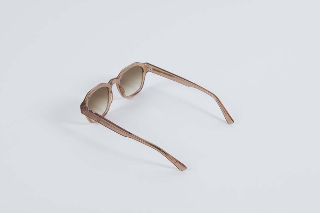 Geo / E5 / Brown Gradient Lens