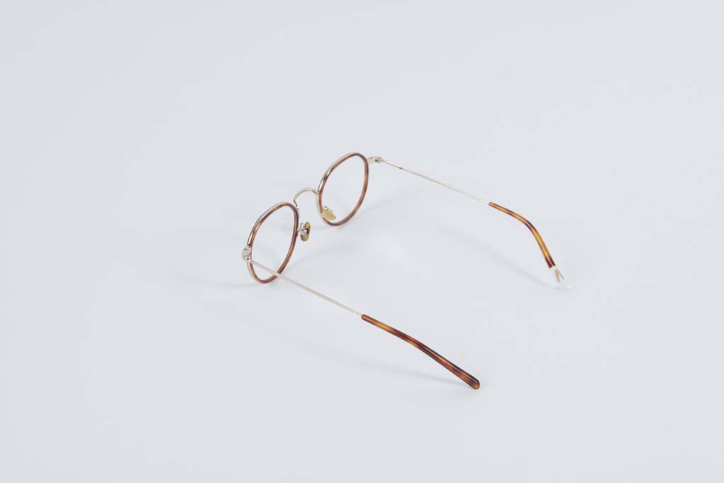 Ferdi / E81 - Pale Gold / Demo Lens