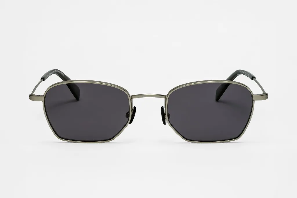 Brit _ E13 _ Verres Black Pola _ Cat.3-FACE.webp