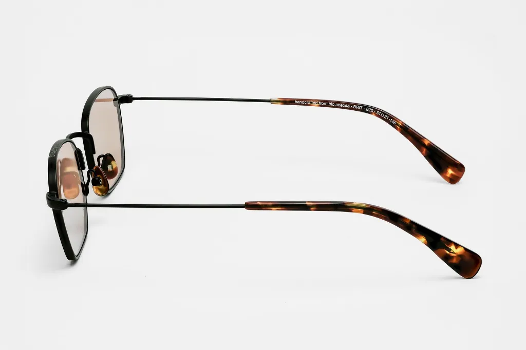 Brit _ E20 _ Verres Light brown _ Cat.1-COTE.webp