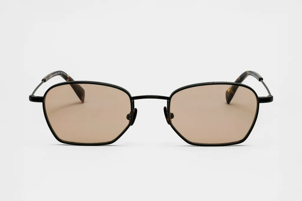 Brit _ E20 _ Verres Light brown _ Cat.1-FACE.webp