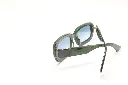 amye9-pose3.webp