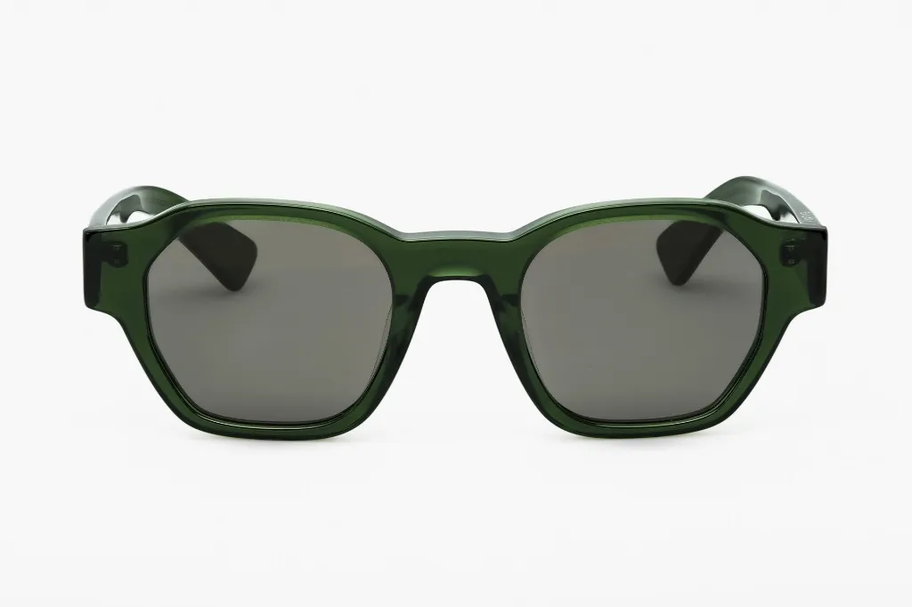 Clio _ E9 _ Black Lens-FACE.webp