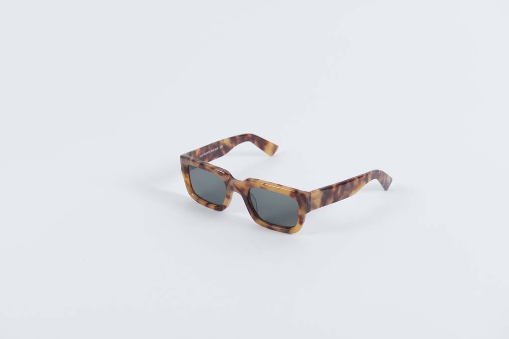 BROWN E17 / Creamy Tortoise / Green Lenses - Cat.3