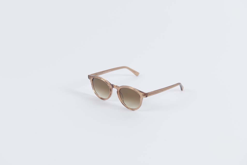 Cesar / E5 / Brown Gradient Lens