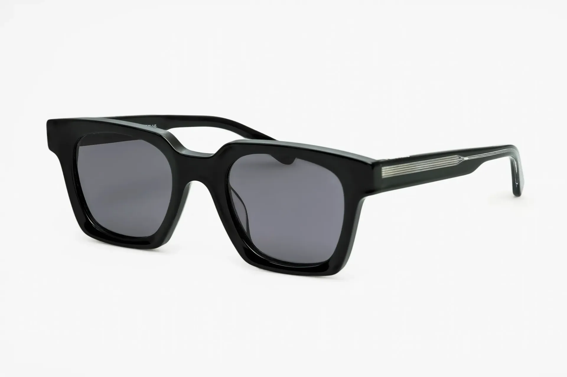 [MynE2B] Myn / Noir / Black Pola Lens
