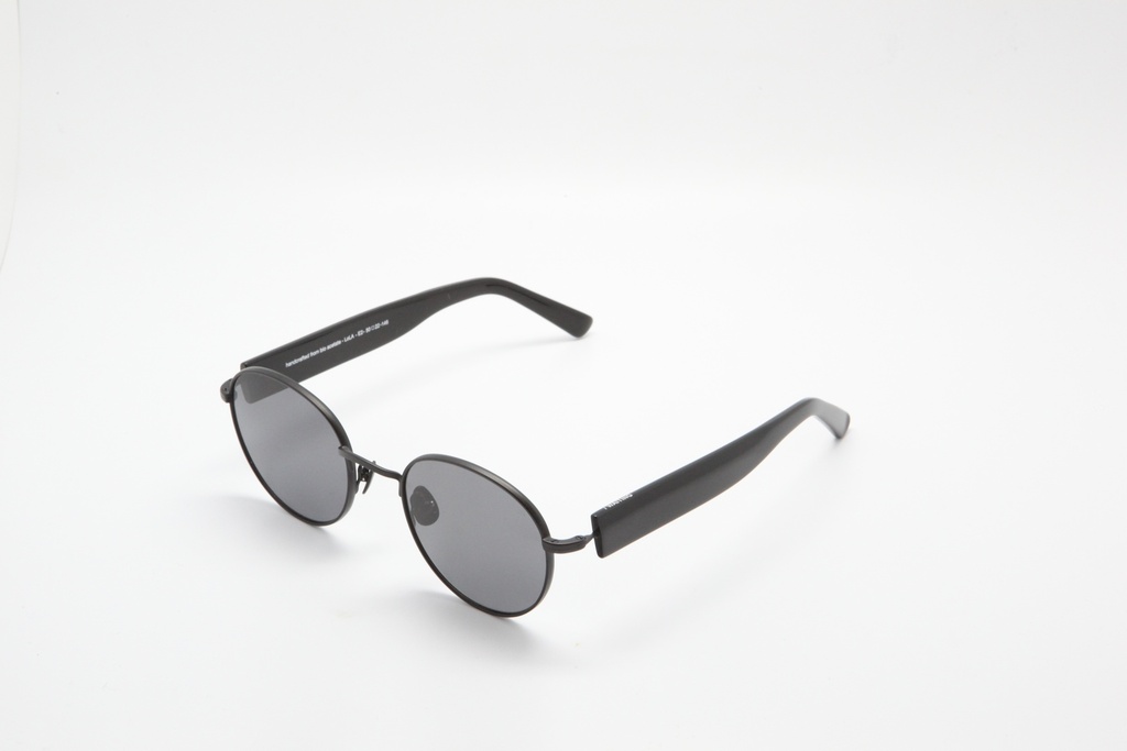 LOLA E2 / Black - Mat Black